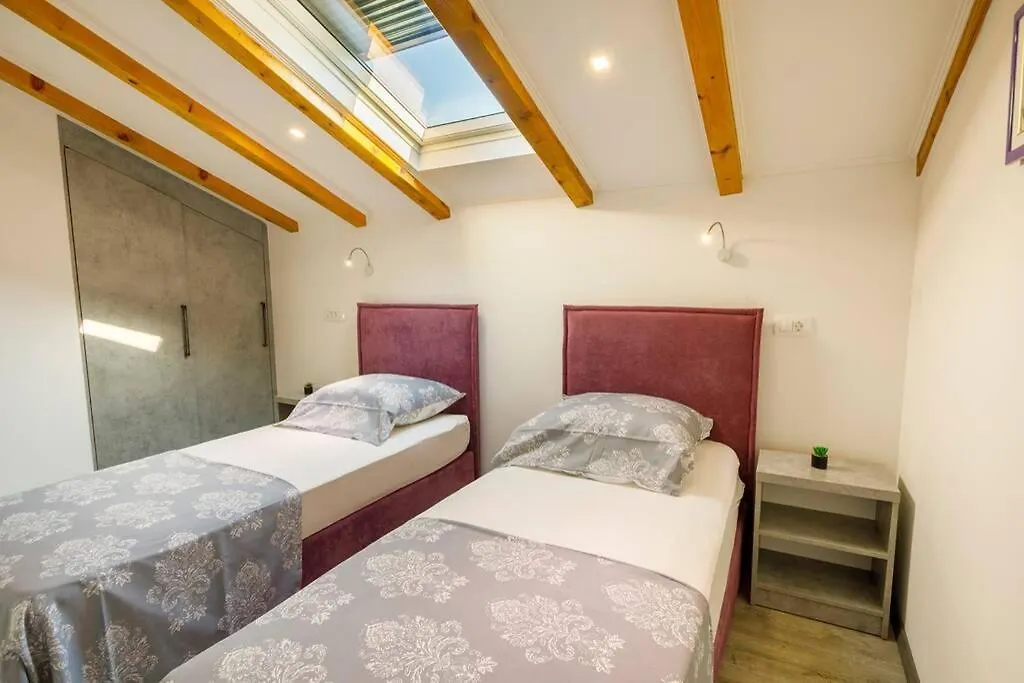 Luxury Villa Stocia Split With Swimming Pool, Sauna And Jacuzzi In A Peaceful Location In Split Chorvatsko