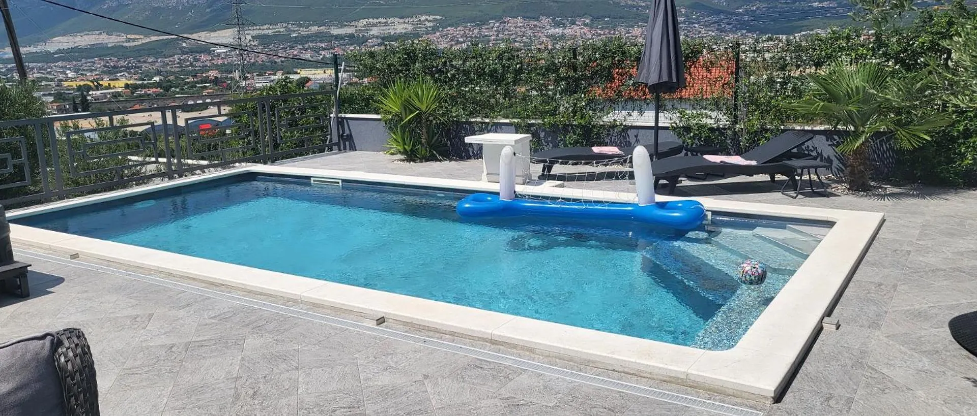 Luxury Villa Stocia Split With Swimming Pool, Sauna And Jacuzzi In A Peaceful Location In Split Prázdninový dům